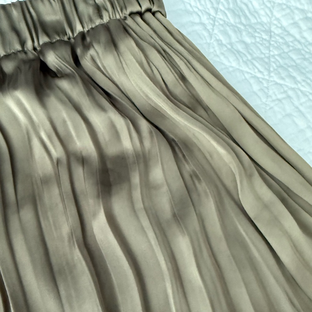 Zara Asymmetrical Khaki Skirt - Picture 3 of 6
